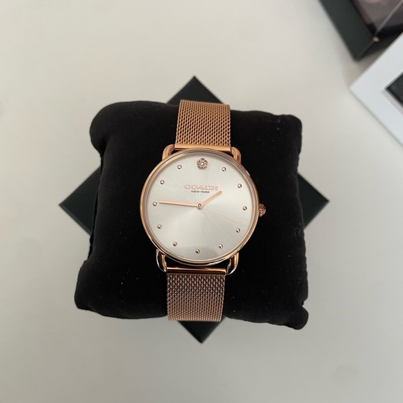 Coach women’s grand watch with Mesh band - Picture 2 of 4